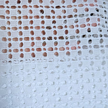 Charger l'image dans la galerie, Tissus - Broderie anglaise nuage