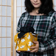 Charger l'image dans la galerie, Bojagi - emballage réutilisable coréen