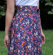 Charger l'image dans la galerie, Stock Jupe Cosmos MIDI - Lyocell