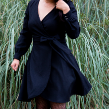 Charger l'image dans la galerie, Robe Hellébore COURTE - Laine Noire
