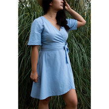 Charger l'image dans la galerie, Robe Anémone COURTE - Chambray de coton bio Ciel