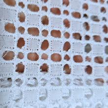 Charger l'image dans la galerie, Tissus - Broderie anglaise nuage
